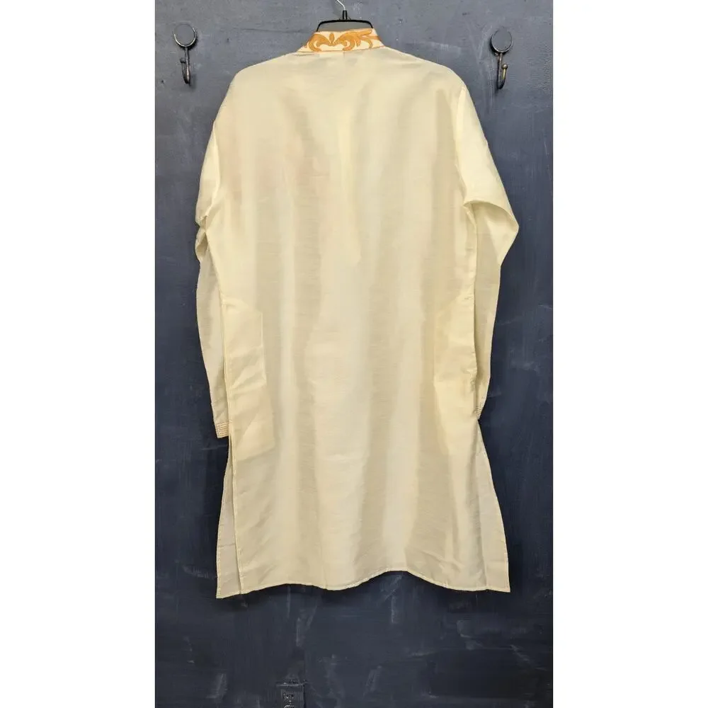 Skaviji Men's Cream Embroidered Kurta Tunic Size Large Authentic Ethnic Wear NWT